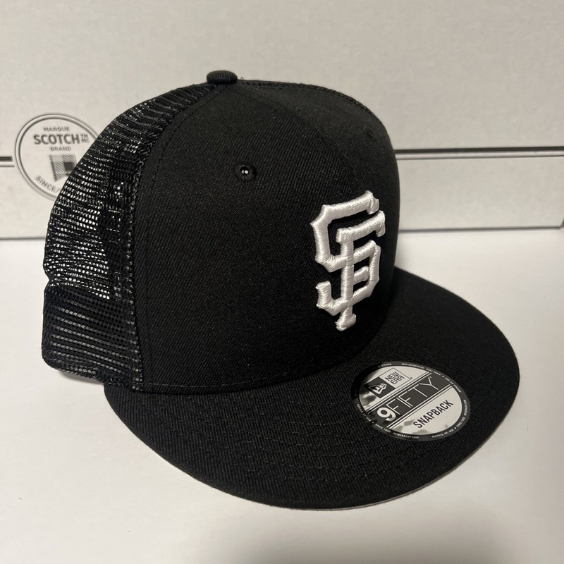 Men's New Era Black San Francisco Giants Trucker 9FIFTY Snapback Hat gallery