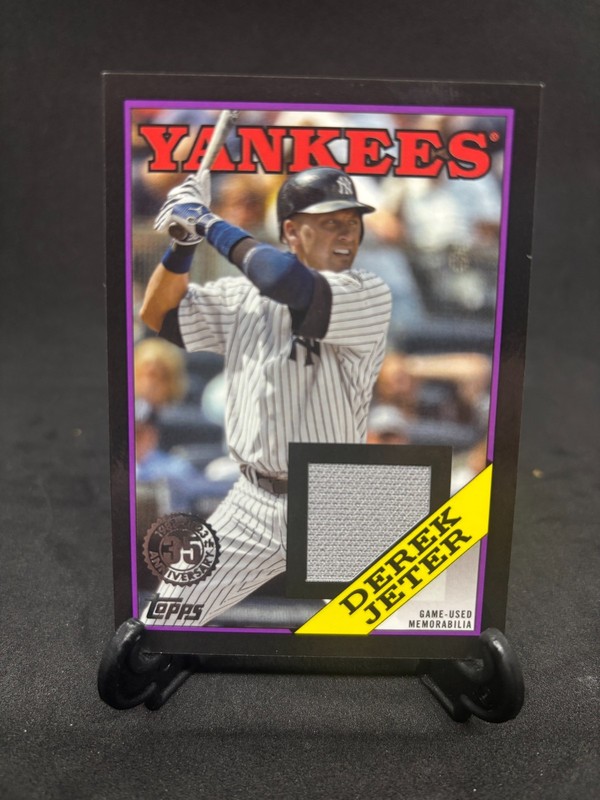 2023 topps series 2 Derek Jeter 88R-DJ Game-used Memorabilia Black /199 Yankees