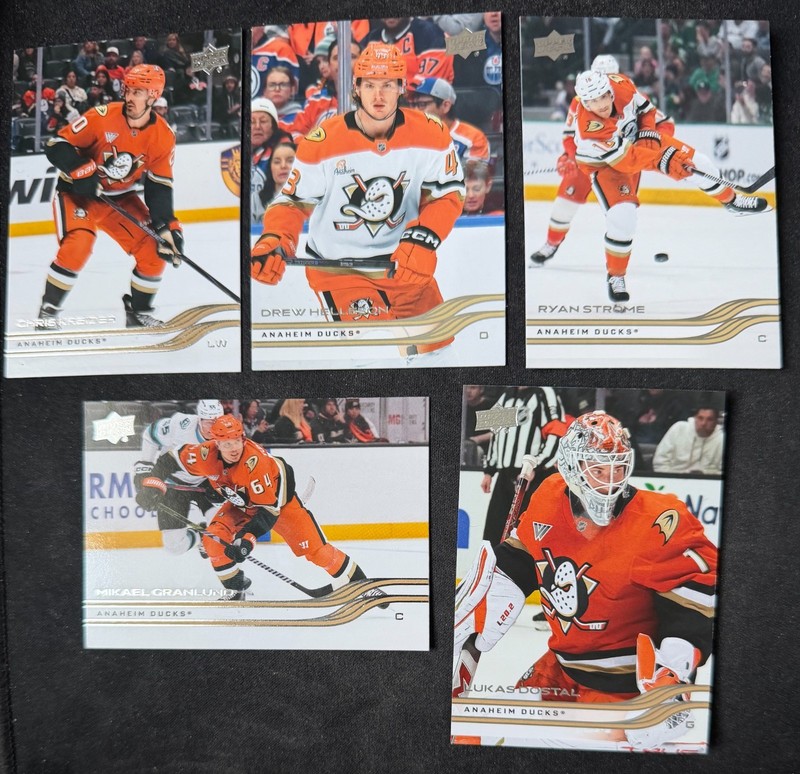 2025-26 Upper Deck UD Extended Series Hockey – PYT Pick Your Team Set w/ Photos!