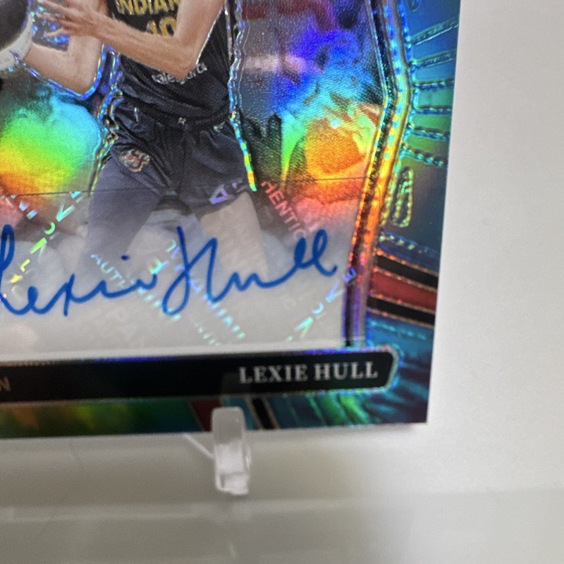 Panini 2025 Select WNBA Lexie Hull Courtside Action Prizm Auto TYE-DIE /25🔥🔥 gallery