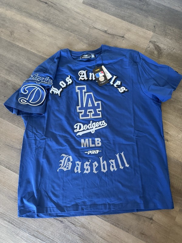 New Size 2XL Pro Standard Men’s MLB Los Angeles Dodgers Old English Tee – Blue