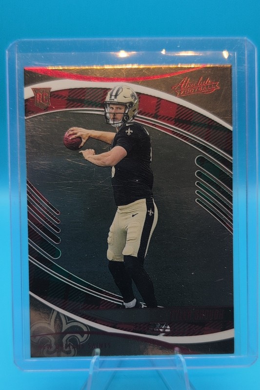 2025 Panini Absolute – Rookies Tyler Shough #194 Red and Green Plaid (RC)