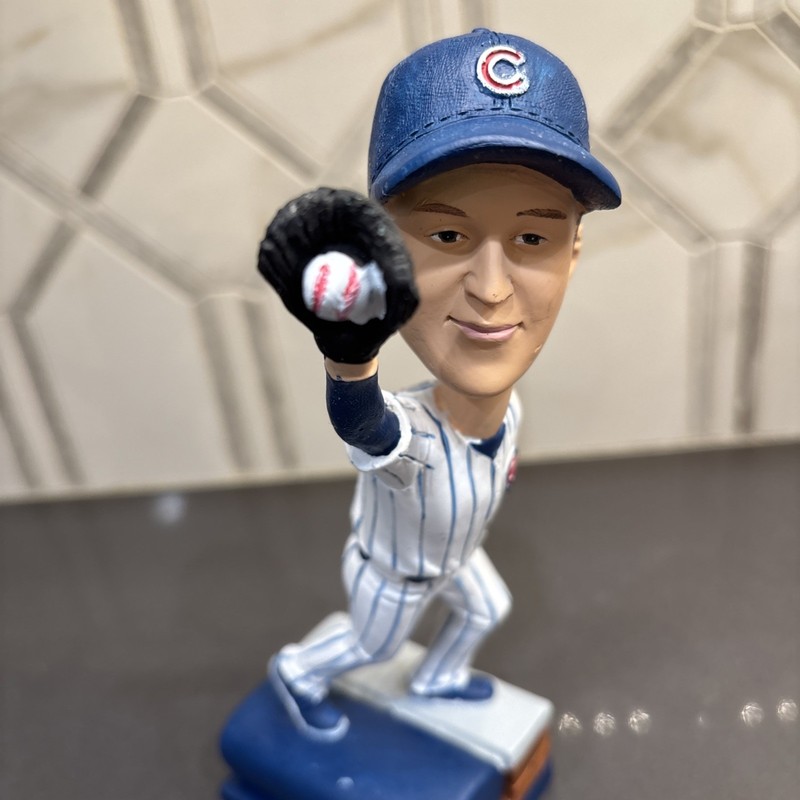 2016 Chicago Cubs Anthony Rizzo Bobblehead Collectors Edition READ. Cracked