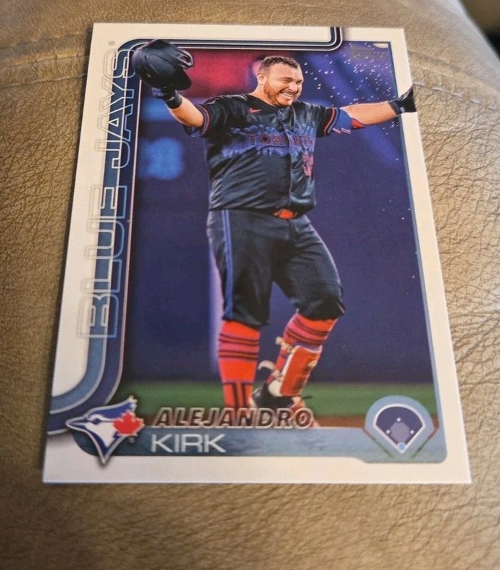 Alejandro Kirk 2025 Topps #689 Toronto Blue Jays
