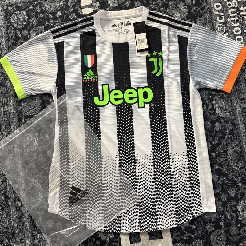 Adidas x Palace Juventus Jersey #17 Soccer Shirt Mens L PREOWNED TRIED ON ONLY