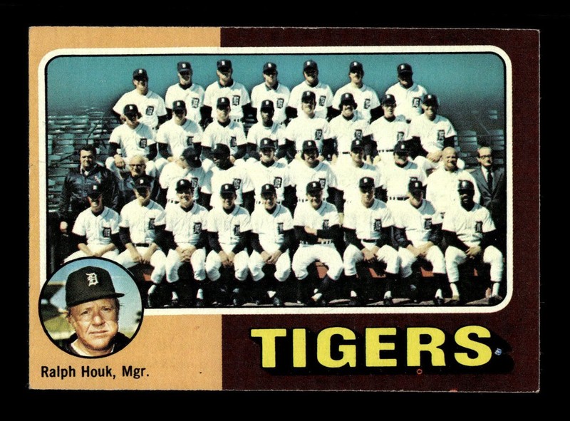1975 Topps #18 Detroit Tigers / Ralph Houk TEAM CHECKLIST