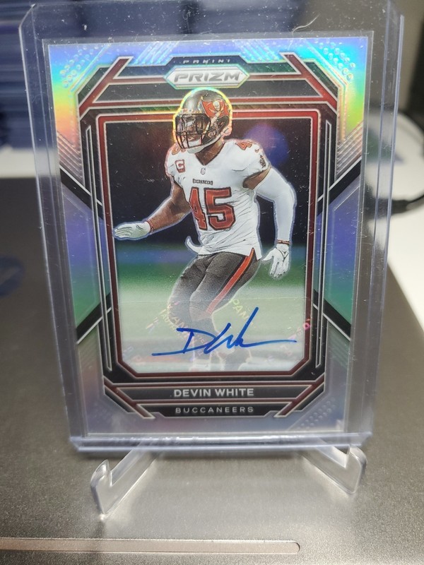 2022 Panini Prizm – Devin White #279 Silver Prizm Autographs (AU)