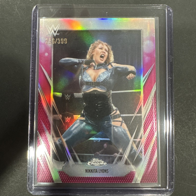 2026 Topps Chrome WWE – Nikkita Lyons – Magenta Refractor /399