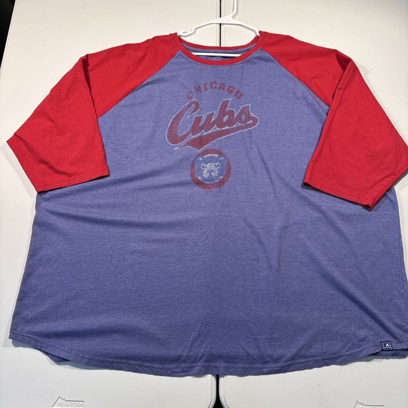Vintage Men’s 6XL Majestic MLB Chicago Cubs 3/4 Sleeve Raglan T-Shirt Distressed
