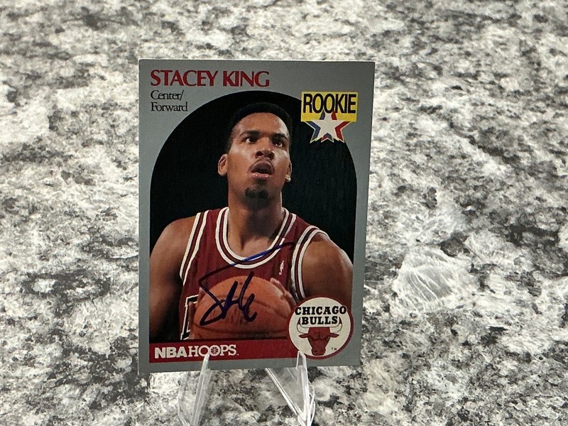 1990-91 NBA Hoops Stacey King Signed Rookie Card #66 Autographed Chicago Bulls