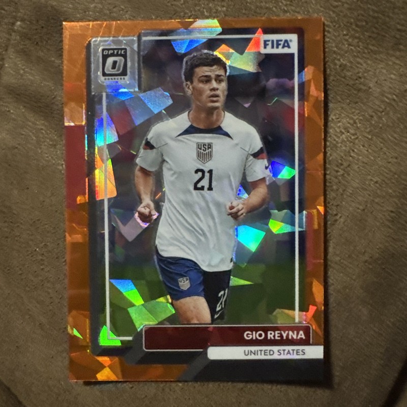 2022-23 Panini Donruss – Giovanni Reyna #170 Optic Orange Ice Prizm
