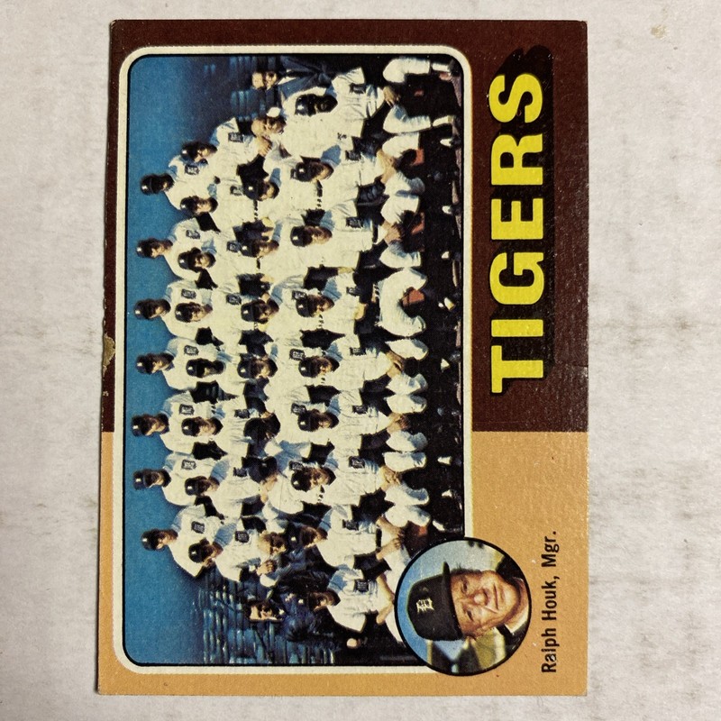 1975 Topps #18 Tigers Team Checklist Pen Marks GOOD D1