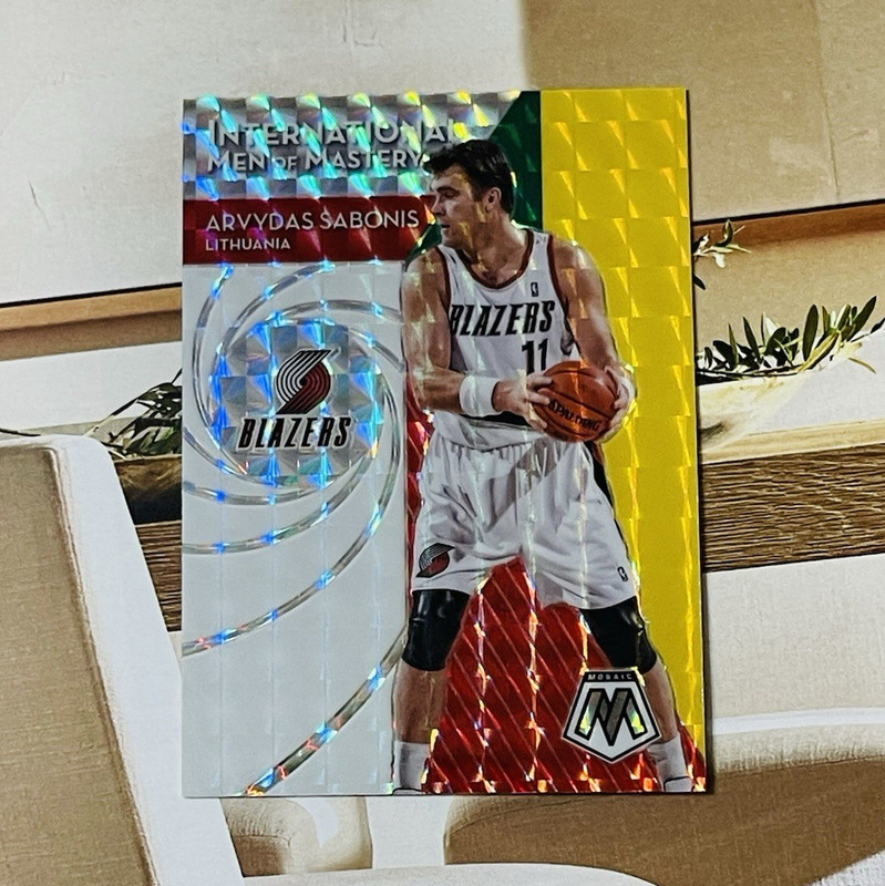 Panini 2019-20 Mosaic Arvydas Sabonis #8 International Men of Mastery Insert
