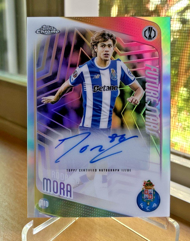 2025-26 Topps Chrome UEFA Rodrigo Mora Future Stars Refractor Auto FSA-RM
