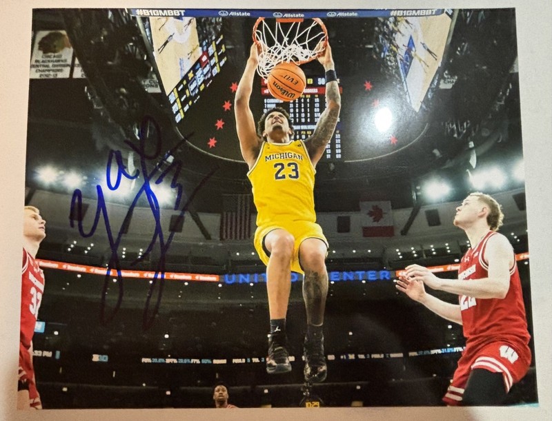 YAXEL LENDEBORG SIGNED AUTOGRAPH 8X10 PHOTO MICHIGAN WOLVERINES MARCH MADNESS