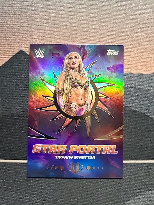 2025 Topps Universe WWE TIFFANY STRATTON #SPO-23 Star Portal Holo Insert 🔥