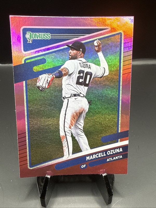 2021 Panini Donruss Holo Pink Marcell Ozuna #64