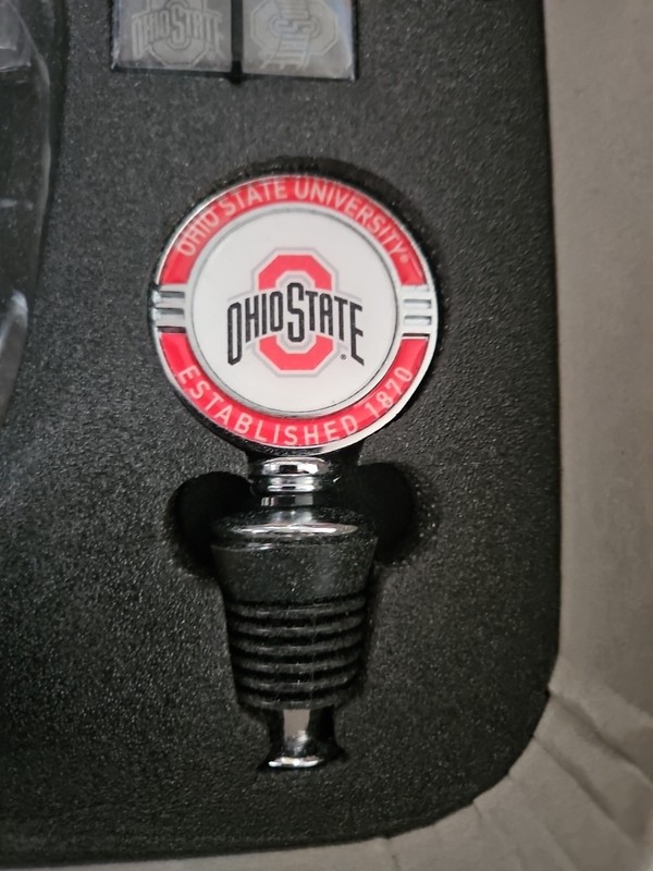 Ohio State Buckeyes Whiskey Glasses, Decanter, Ice Cubes, Leather Case gallery