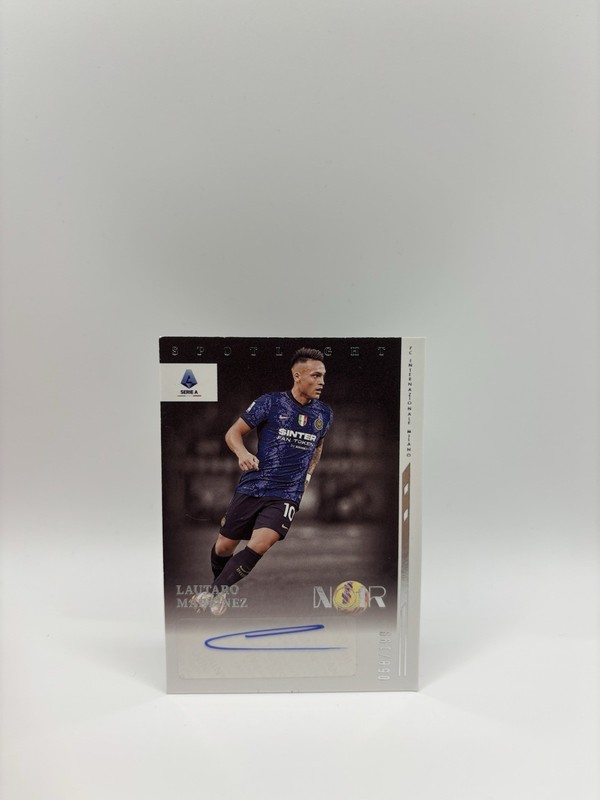 Lautaro Martinez 2021-22 Panini Chronicles Noir Serie A Spotlight Auto /199