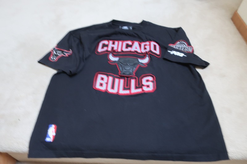 PRO Standard NWOT Chicago Bulls Men’s T Shirt Size XL