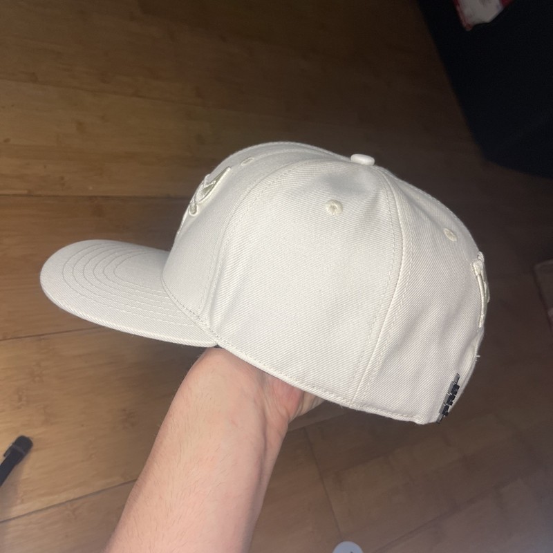 Pro Standard Chicago Bulls All White Cream Chrome Logo Mens Snapback Hat RARE gallery