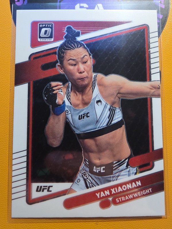 2022 Panini Donruss Optic UFC – Yan Xiaonan #31