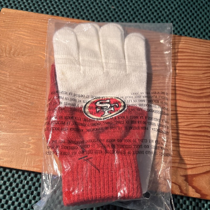 NFL Team Apparel San Francisco 49ers Gloves One Size