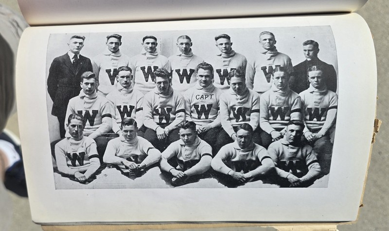 RED GRANGE FOOTBALL WHEATON HIGH SCHOOL IL YEARBOOKS 1920 1921 1922 CHICAGO BEAR