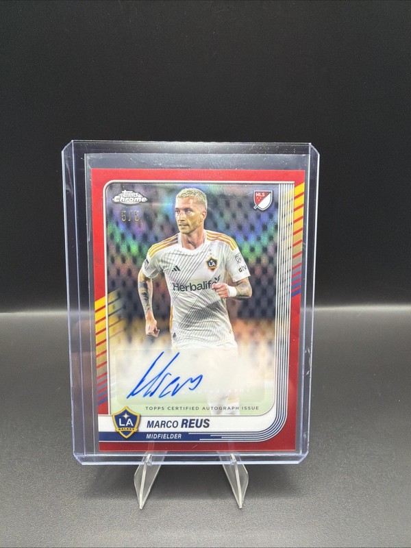 2025 Topps Chrome Mls - Autographs Marco Reus #CA-MR Red Wave Refractor /5 (AU) gallery