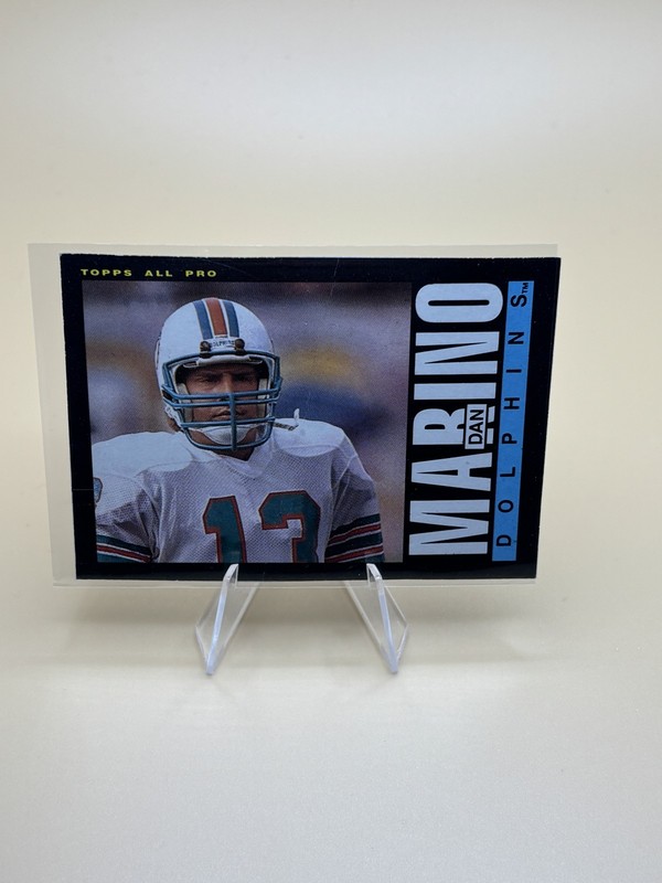 1985 Topps – Dan Marino Blank Back Miami Dolphins