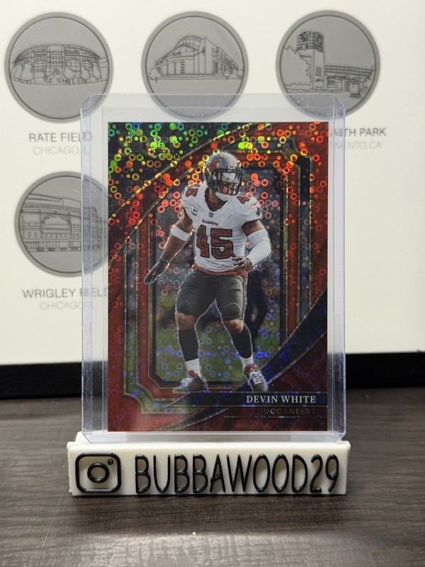 2022 Panini Select Devin White Suite Level Red Disco Prizm Parallel #/49