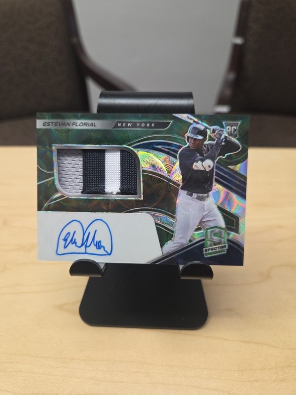 2021 Panini Spectra – Estevan Florial #103 Neon Green Prizm /25 (AU, MEM, RC)