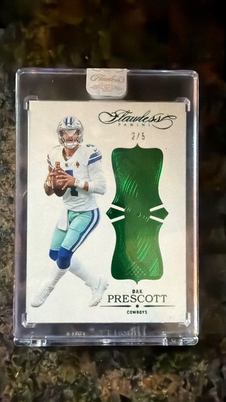 Panini 2025 Flawless Football Dak Prescott #9 Cowboys Emerald Patch 2/5