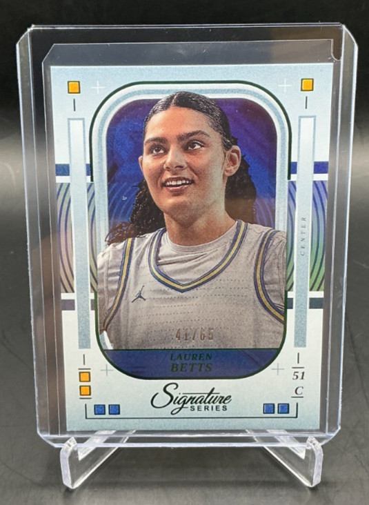 2025/26 Panini Signature Series LAUREN BETTS #41/65