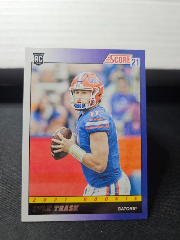 2021 Score – 1991 Throwback Rookies #TB10 Kyle Trask (RC)