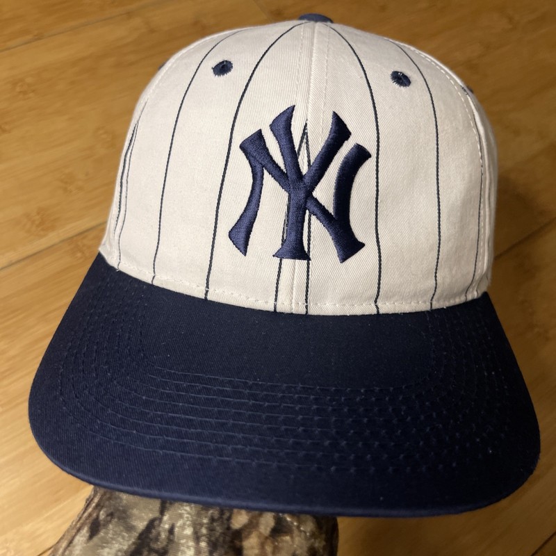 Vintage American Needle New York Yankees Pinstripe White Navy 90s Snapback Hat