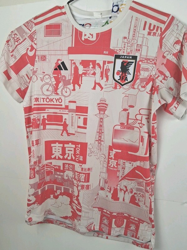 Adidas Japan National Team Soccer Jersey Red White Tokyo Graphic Men’s L