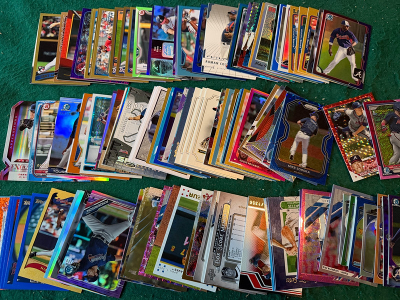 Huge Lot Serial Numbered Atlanta Braves Baseball Cards: 200-Count Box1 Full!