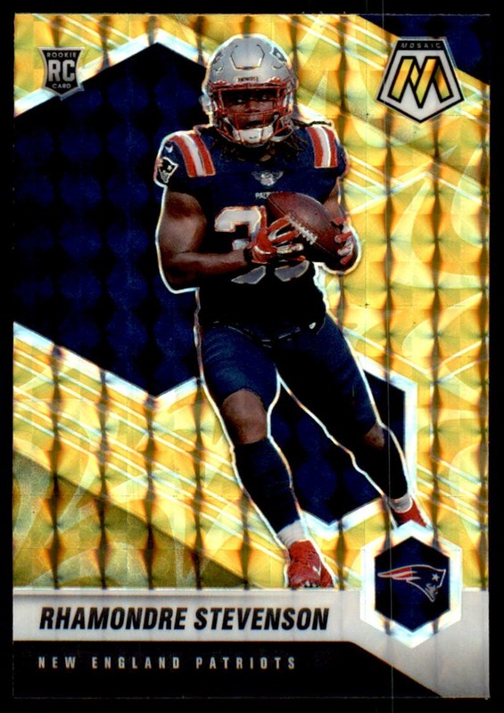 2021 Panini Mosaic #337 Rhamondre Stevenson Prizm Reactive Yellow Rookie