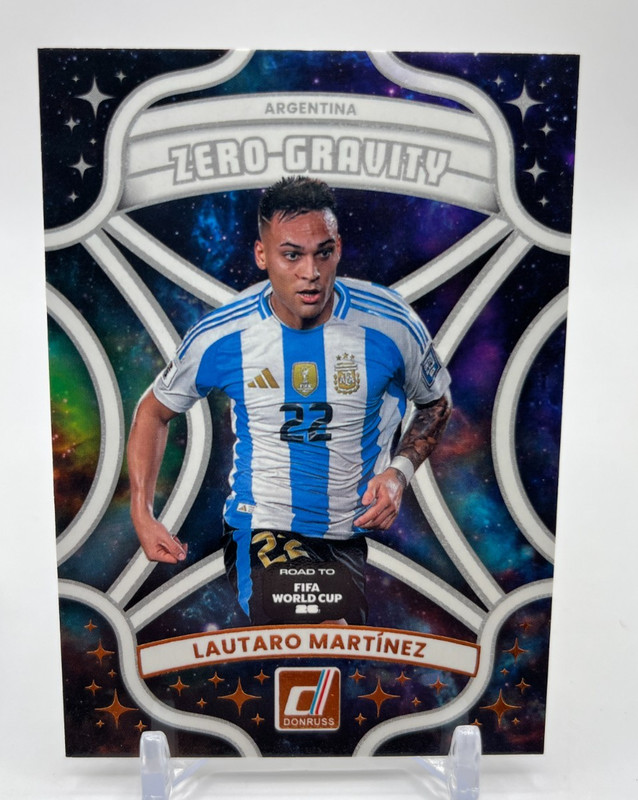 2025-26 Panini Donruss Road to FIFA World Cup Lautaro Martinez Zero Gravity #17