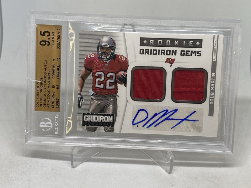 2012 Gridiron Gems Combo Materials Sig /49 Doug Martin Auto RC BGS 9.5 POP 2