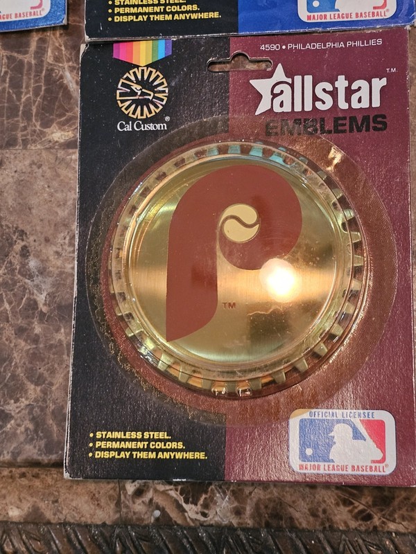 RARE Cal Custom Grille Wall Badge AllStar Emblems 1983 MLB ALL 26 TEAMS COMPLETE gallery