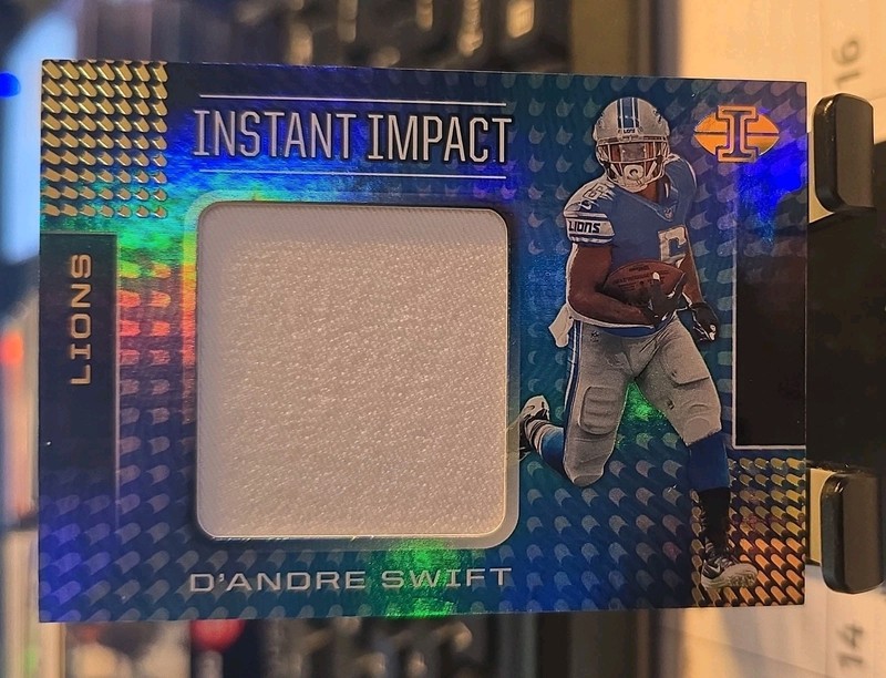 2020 Panini Illusions – Instant Impact D’Andre Swift #II8 (MEM, RC)