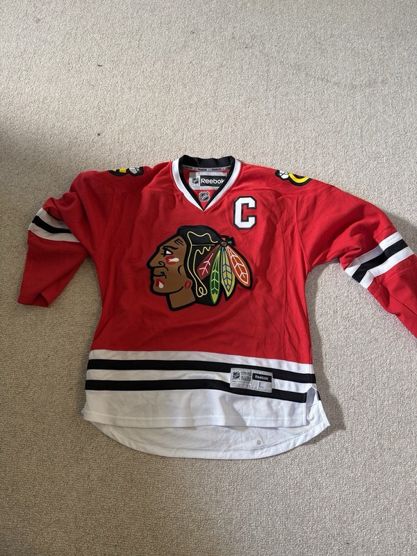 Reebok L/G Chicago Blackhawks Jonathan Toews #19 NHL Hockey Jersey Red/Black