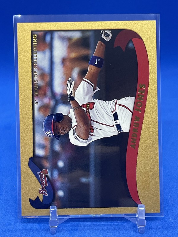 2002 Topps #110 Andruw Jones Gold #/2002