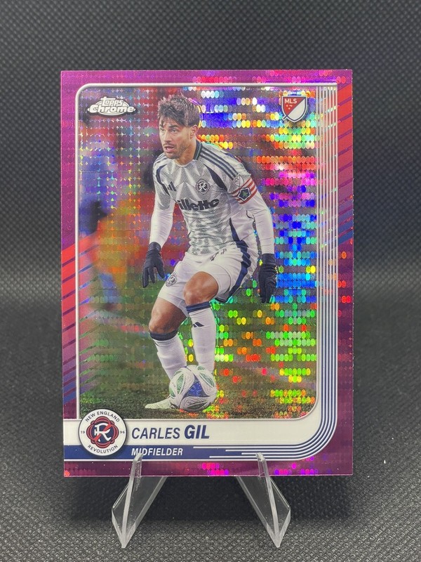 Carles Gil 2025 Topps Chrome MLS Soccer – Magenta Pulsar (#100) NE Revolution