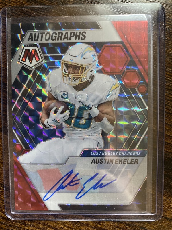 2023 Panini Mosaic Football Austin Ekeler Red Auto 184/199