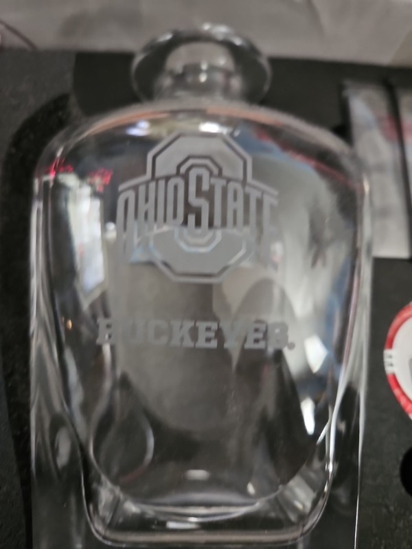 Ohio State Buckeyes Whiskey Glasses, Decanter, Ice Cubes, Leather Case gallery
