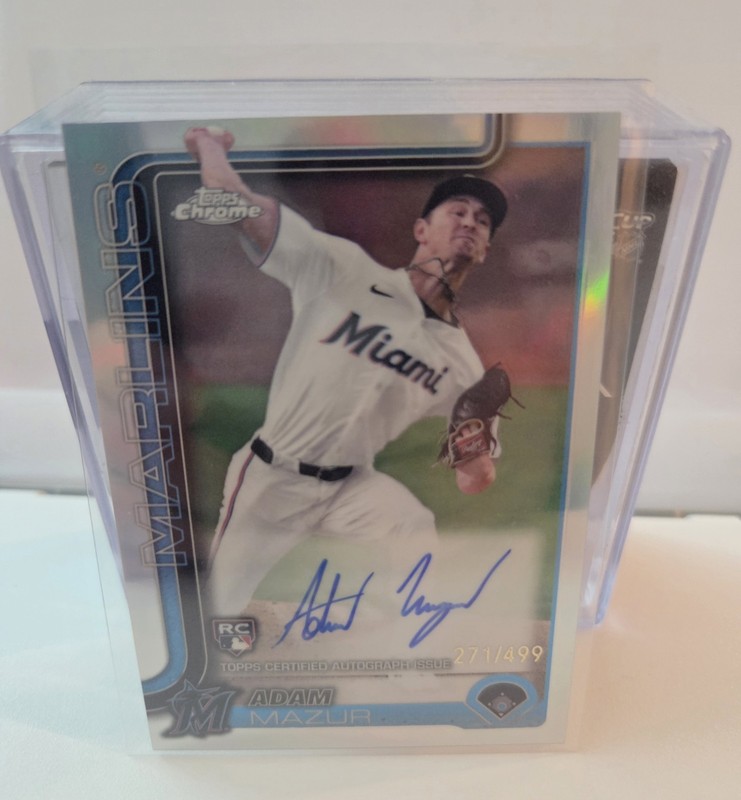 2025 Topps Chrome – Rookie Autographs Adam Mazur #RA-AM Refractor /499 (AU, RC)