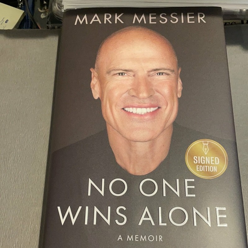 No One Wins Alone A Memoir by Mark Messier autographed